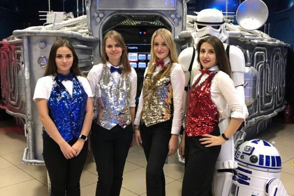 Ведущие