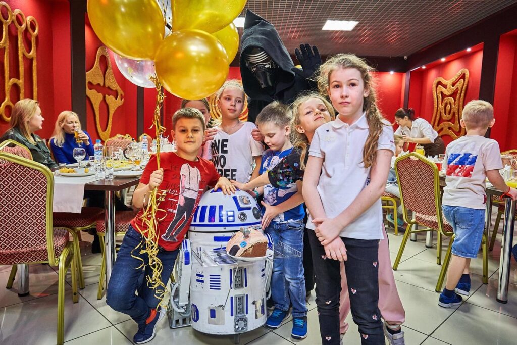 R2D2